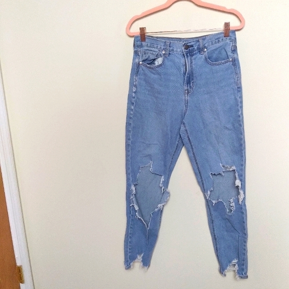 American Eagle Light Wash Distressed High Waist Stretch Denim Mom Jeans Size 4